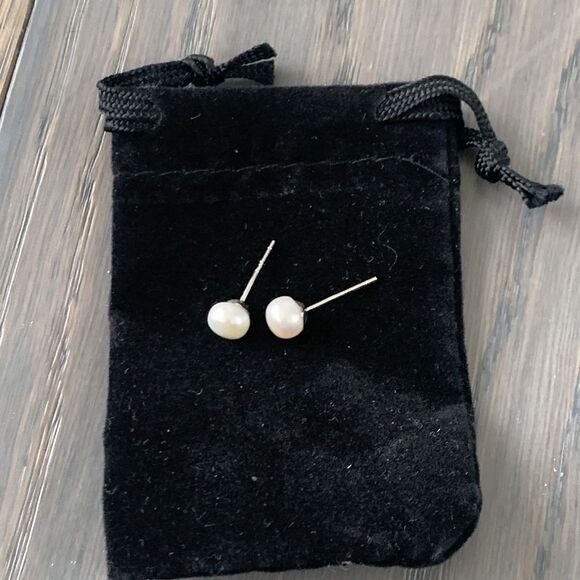 Men’s Small Genuine Freshwater Pearl Studs, Sterling Silver Unisex Gift Earrings - Picture 10 of 10